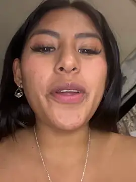 BrunetteBliss69's Live XXX Chat