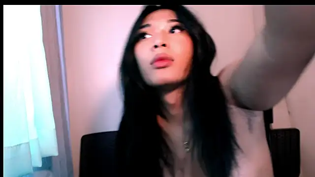 hugecock_tamira Show Webcam