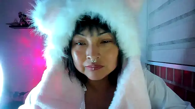 Chat XXX ao vivo de Shaddycute_