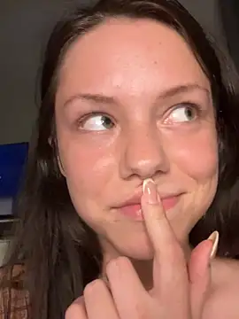 Chat XXX en directo de lilbbyily