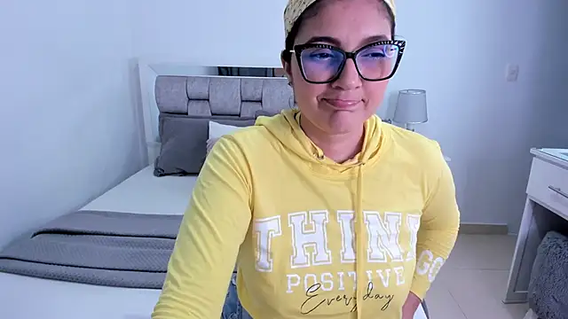 Chat +18 de Camilaa_bueno ao vivo