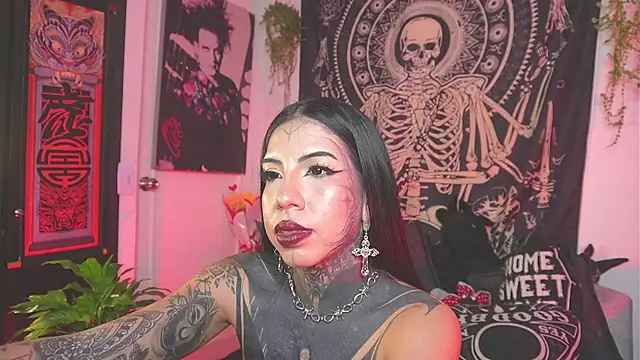 Dalia_Vorhees Adlı Modelin Canlı XXX Sohbeti