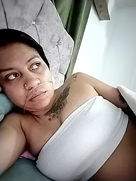 XXX chat uživo modela Tiphanydirty3