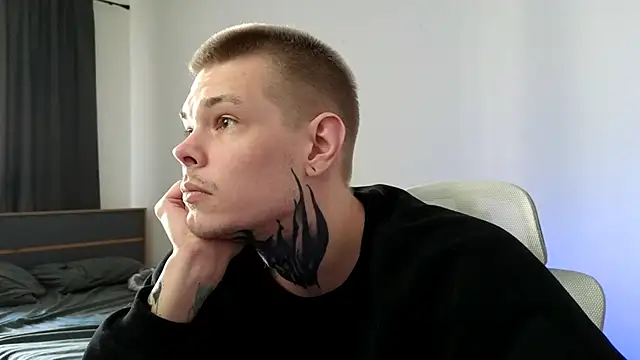 DENIS_HERE élő XXX-chatje