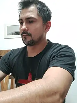 Bradd_32 网络视讯表演