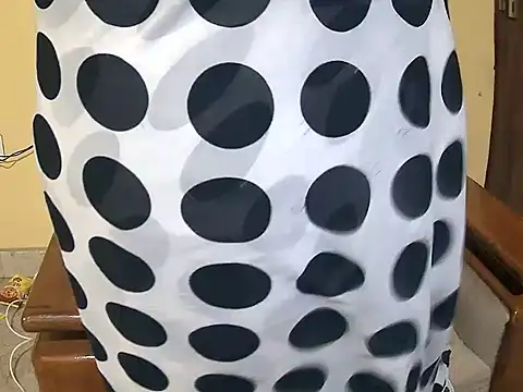 mollySharma Adlı Modelin Canlı Sohbet Odası