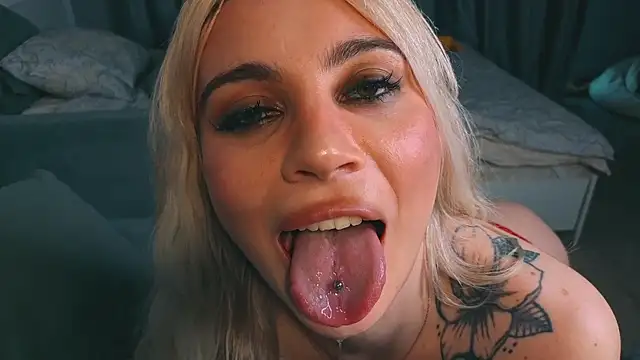 Show modela Ashley-Urban na web-kameri