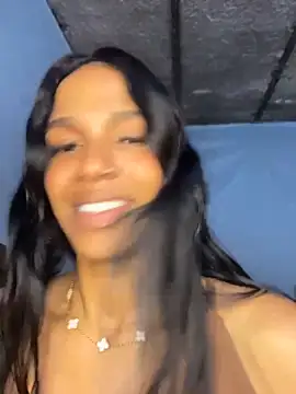 Chat XXX ao vivo de FlorSalvaje_