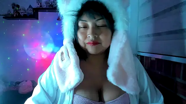 Chat XXX en directo de Shaddycute_
