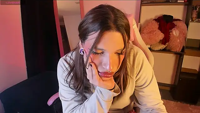 Loona_s Show Webcam