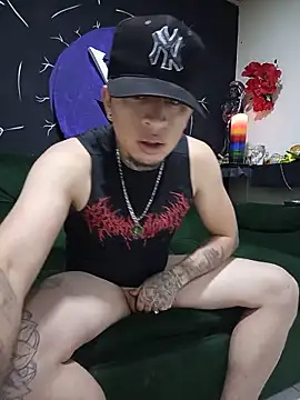 Valentino_dominusSexx webcam show