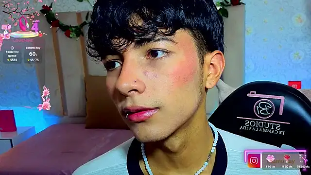 Živý XXX chat osamu_tay