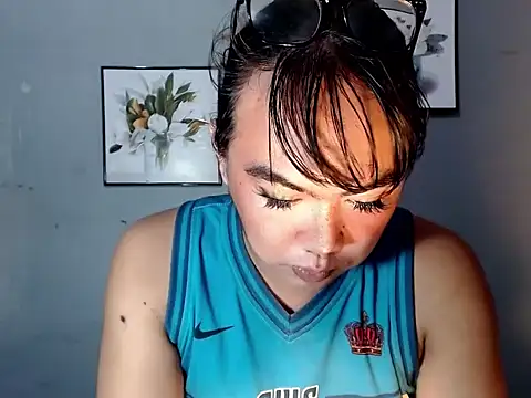 Asianblk_barbiedoll 网络视讯表演