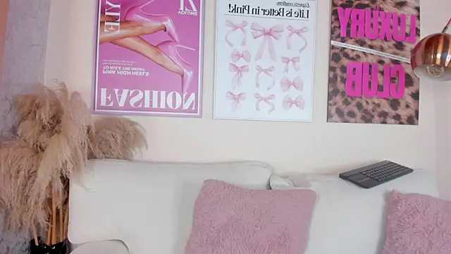 Megan_charles_'s Live XXX Chat