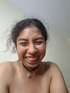 shouko16 Adlı Modelin Canlı XXX Sohbeti