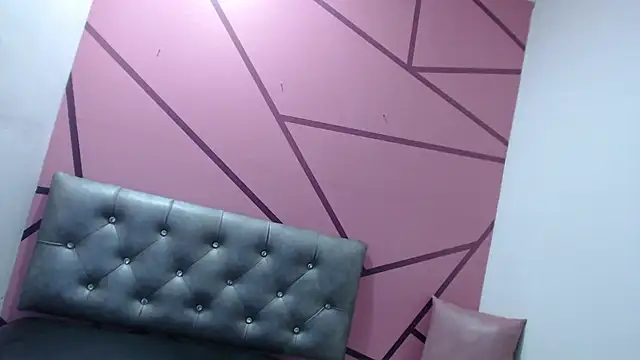 Chat XXX ao vivo de Little18Doll