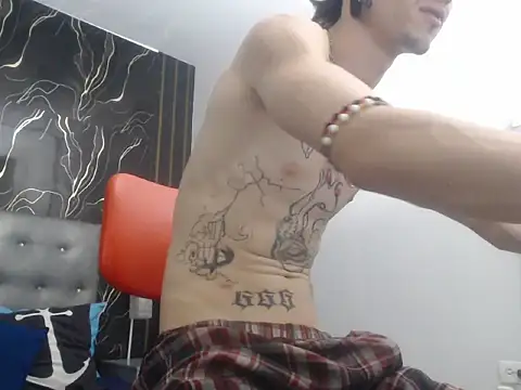 Ryan_Owenssn Webbikameraesitys