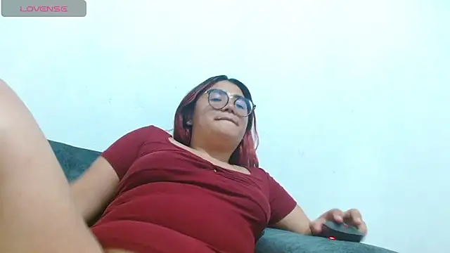 lucyheart_8's Live XXX Chat