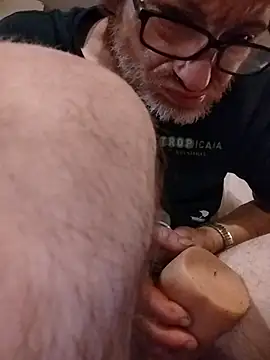 ROBERT0516's Live XXX Chat
