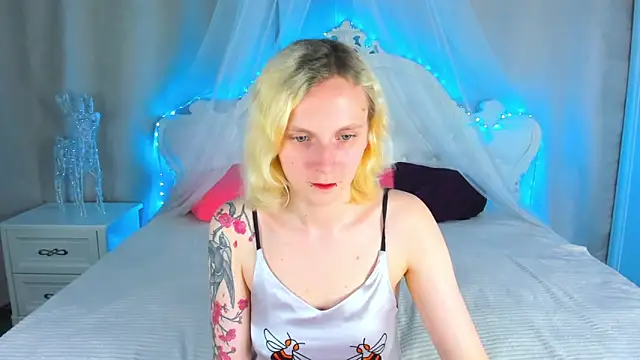 LikiLips' Live XXX Chat