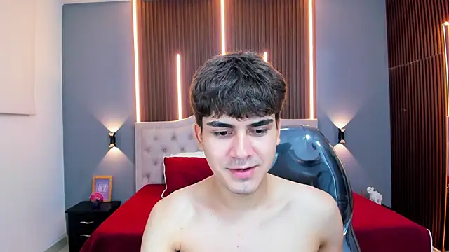Chat XXX en directo de Tommy18__
