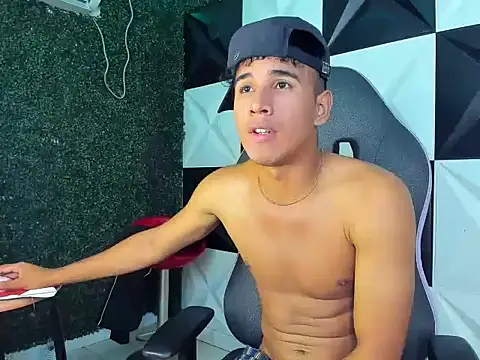 Show modela Damondark na web-kameri