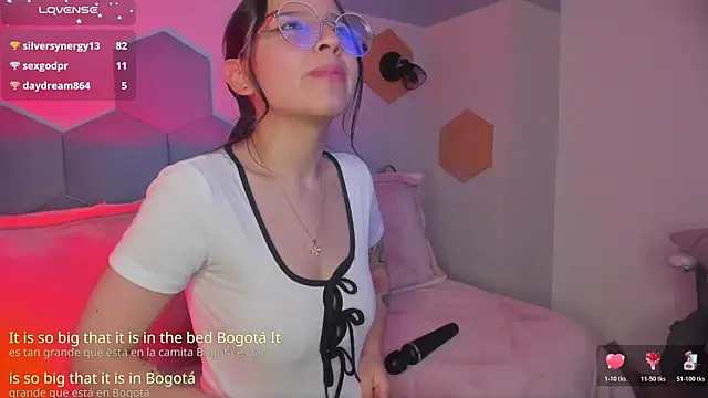 kitty_patitas_suavesss' Live XXX Chat