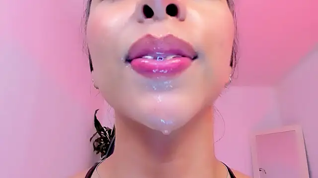 غرفة دردشة sophierooy22 المباشرة