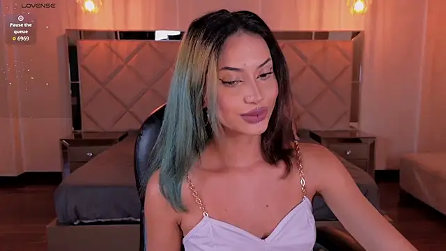 KayraLanne live XXX chat