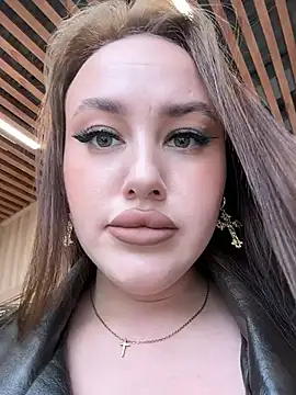KiraSunshine's Live XXX Chat
