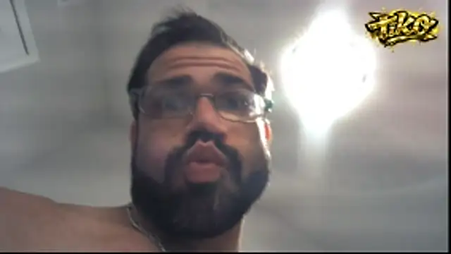 Zander823 Show in webcam
