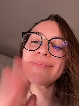 Tenderlyyyyybae Adlı Modelin Canlı XXX Sohbeti