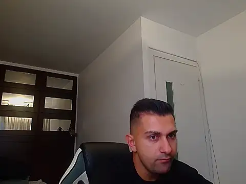 Show modela BryceReign na web-kameri