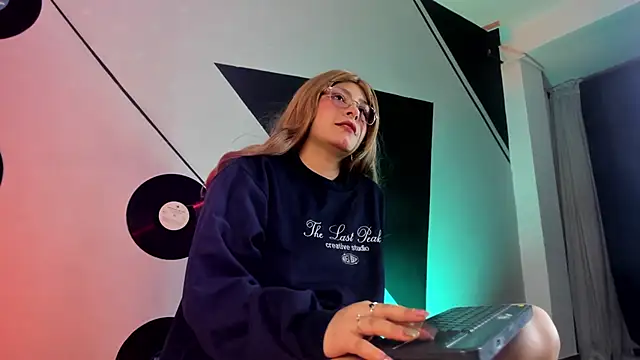 kitty_malach Live XXX Chat