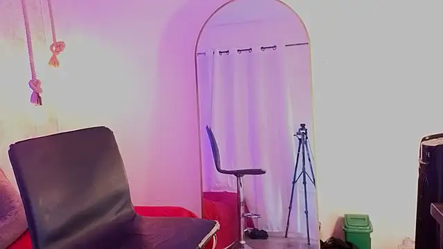 july_quinzel Chat XXX in diretta