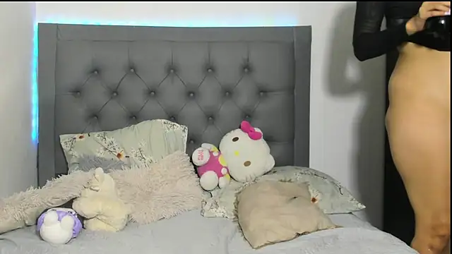 ImEmily__'s Live XXX Chat