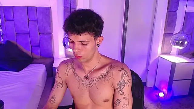 EnzoHunters Live XXX Chat