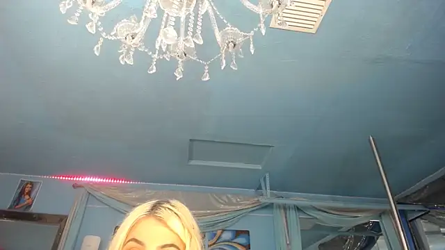 ADRIANNA_FOX's Live XXX Chat
