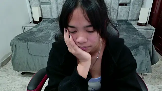 แชท XXX สดของ laureentt_