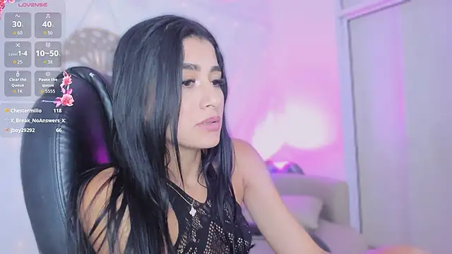 Ginni_charlotte's Webcam Show