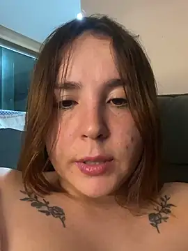 AMORINHA_S2_ Adlı Modelin Canlı XXX Sohbeti