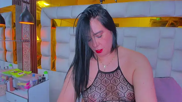 bigass_monic's Live XXX Chat