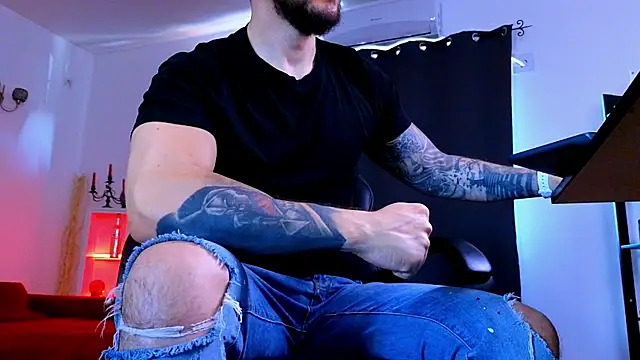 Онлайн чат XXX MightyAaron66
