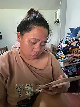 Sembang XXX Secara Langsung _UrSingleMamiBella_