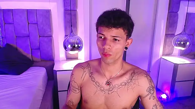 EnzoHunters Webcam show