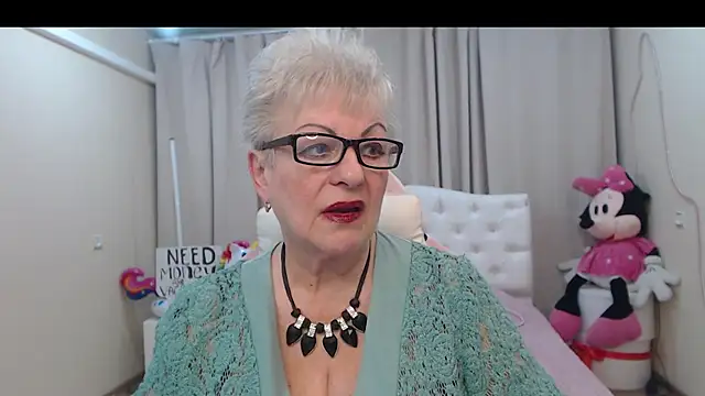 KayleSmoll live XXX chat
