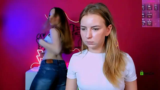 lina_moone's Webcam Show
