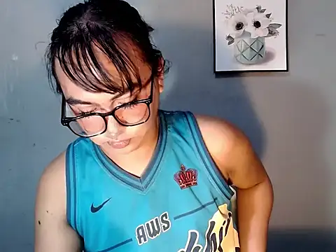 Asianblk_barbiedoll Show Webcam
