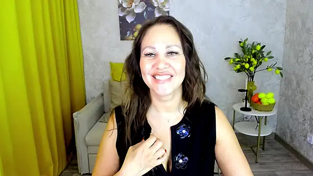 MilaUrban Chat XXX in diretta