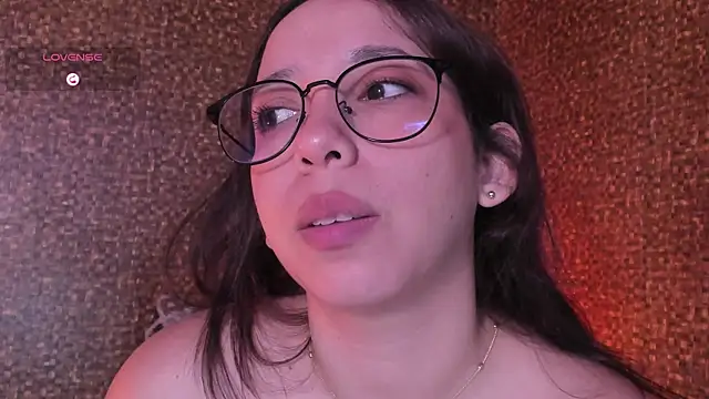 Chat XXX ao vivo de Apartment28